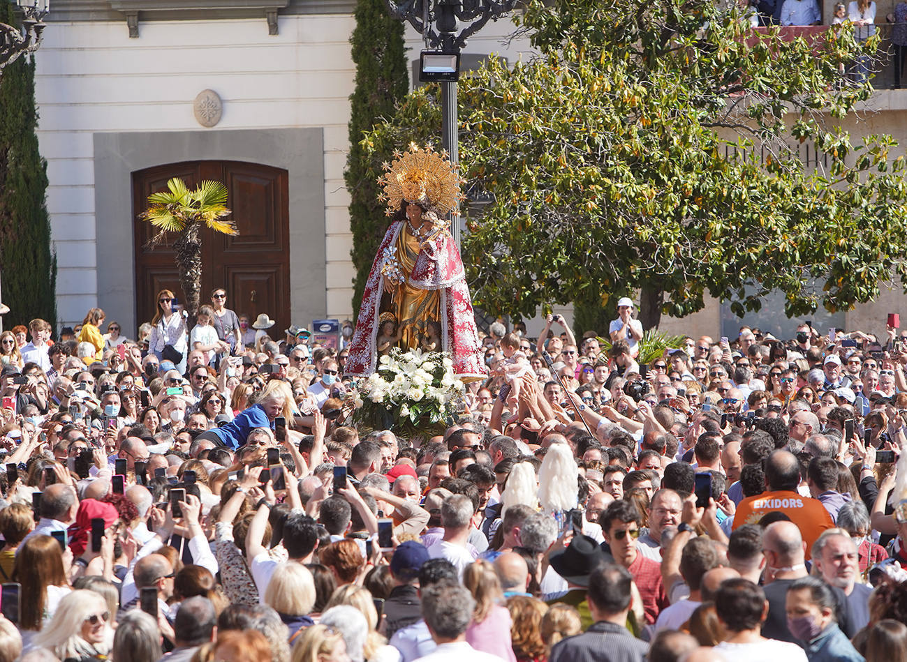 Fotos: Traslado de la Virgen de los Desamparados 2022