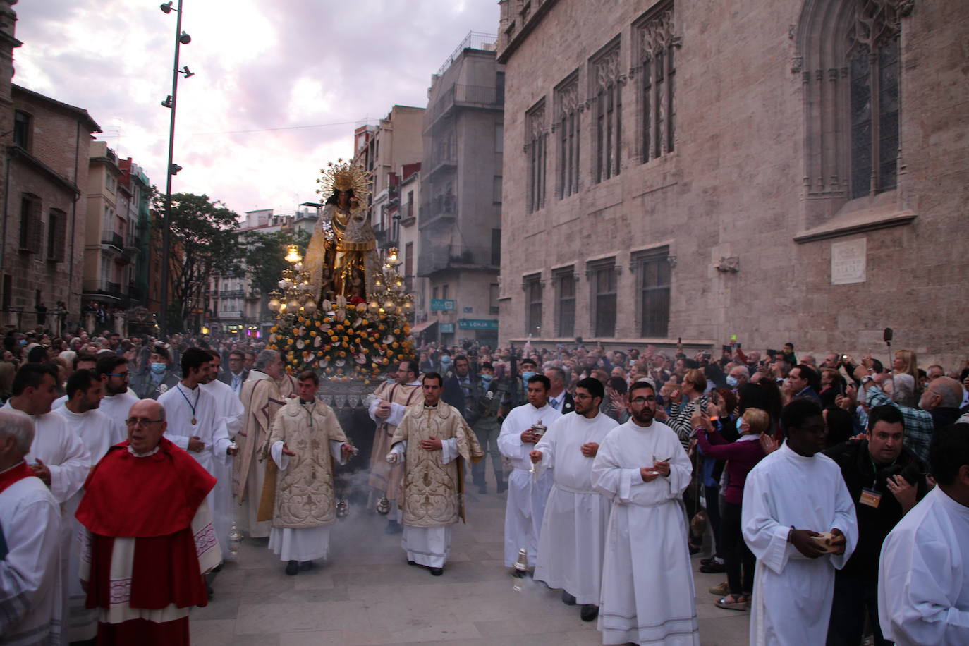 La patrona de Valencia vuelve a procesionar por el centro de la ciudad con dos cambios en el recorrido