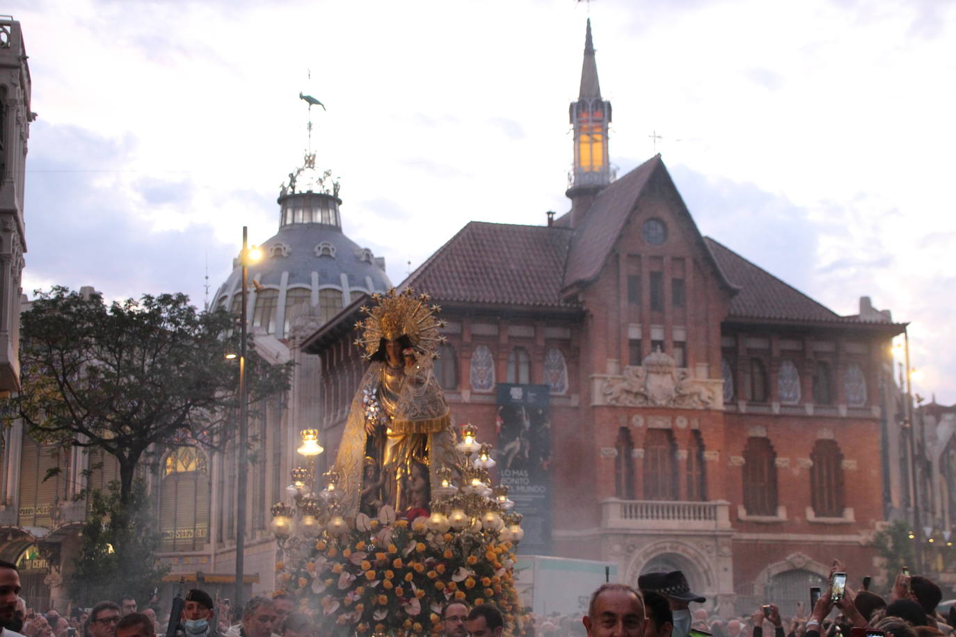 La patrona de Valencia vuelve a procesionar por el centro de la ciudad con dos cambios en el recorrido