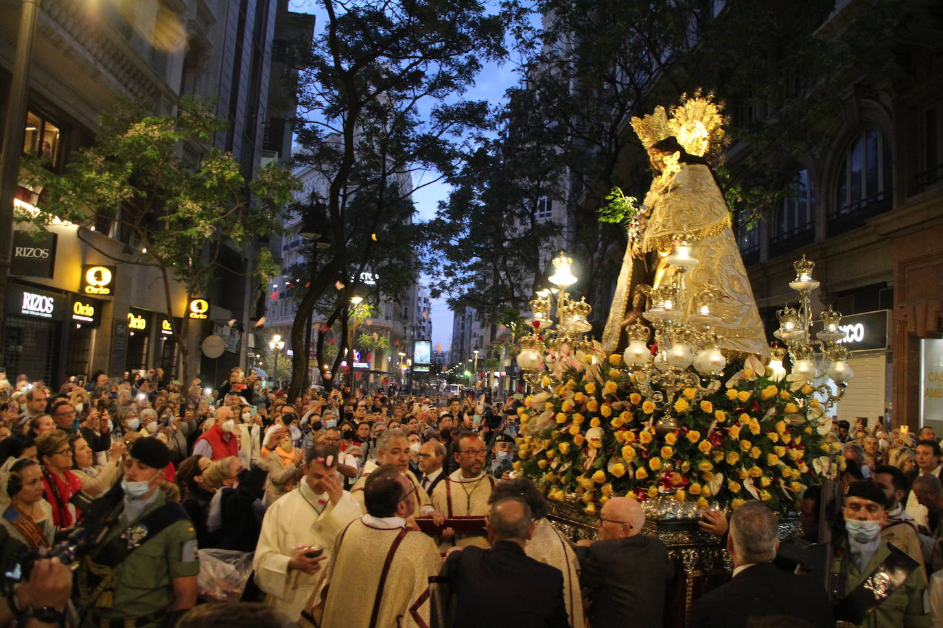 La patrona de Valencia vuelve a procesionar por el centro de la ciudad con dos cambios en el recorrido