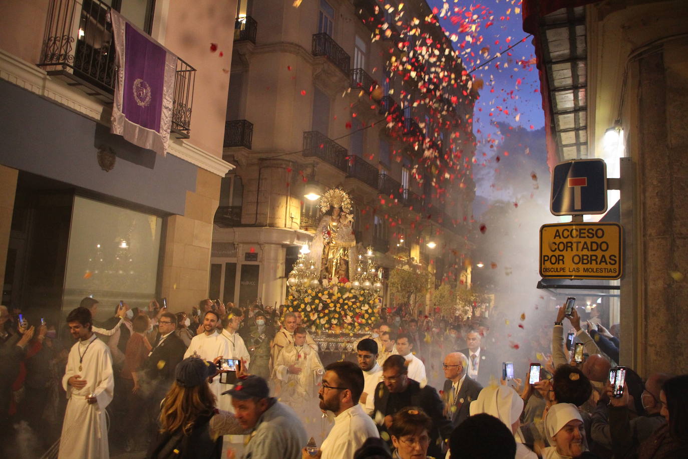 La patrona de Valencia vuelve a procesionar por el centro de la ciudad con dos cambios en el recorrido