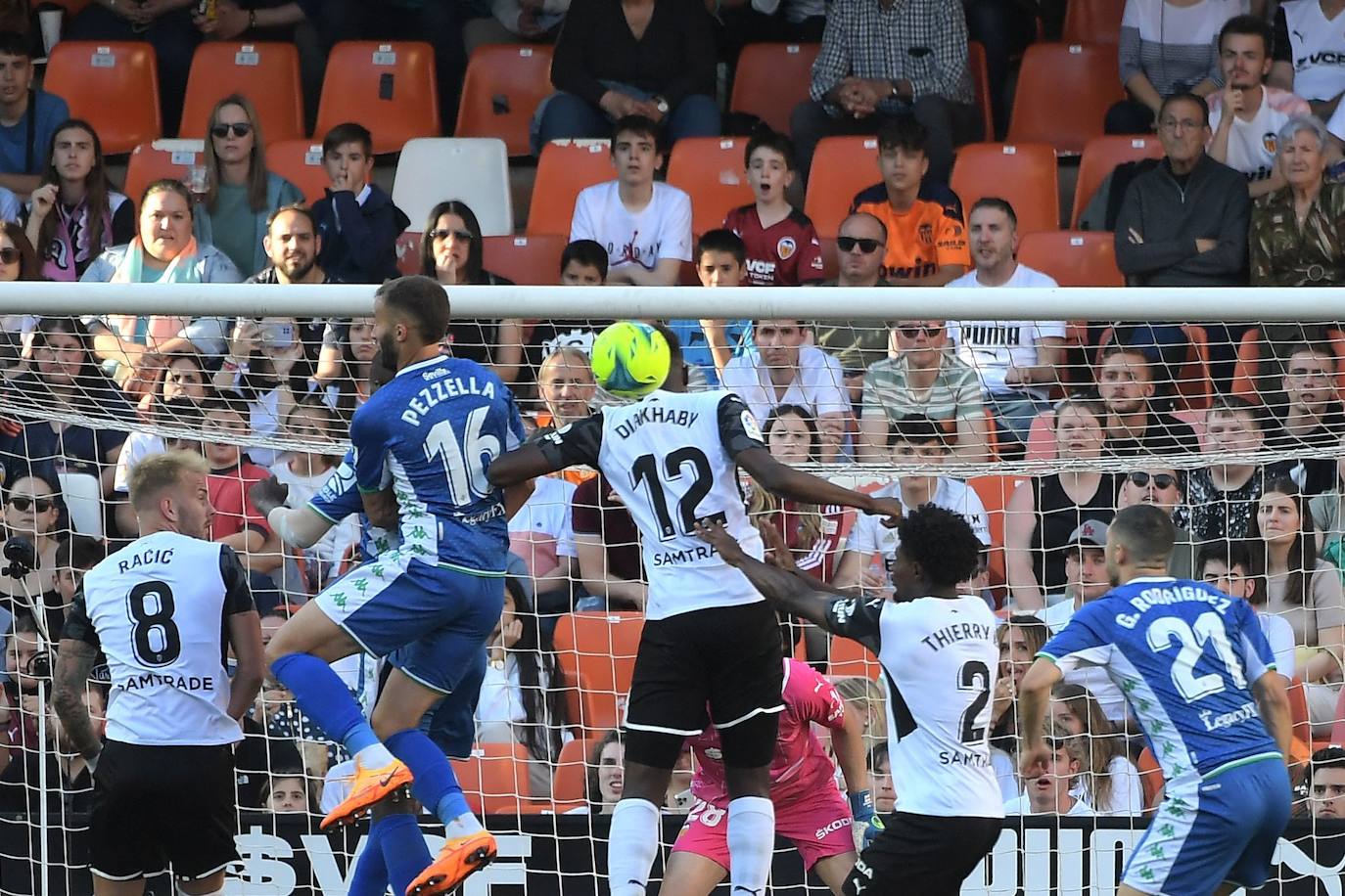 Fotos: Las mejores imágenes del Valencia CF-Real Betis Balompié