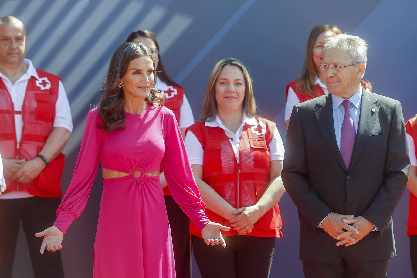 Fotos: La reina Letizia entrega las condecoraciones de Cruz Roja en Valencia