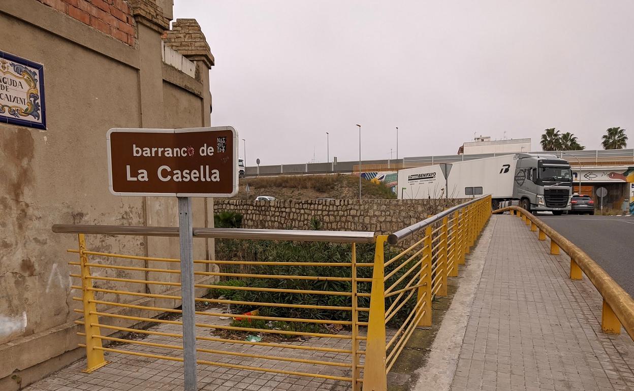 Puente de Xàtiva en el término de Alzira. 