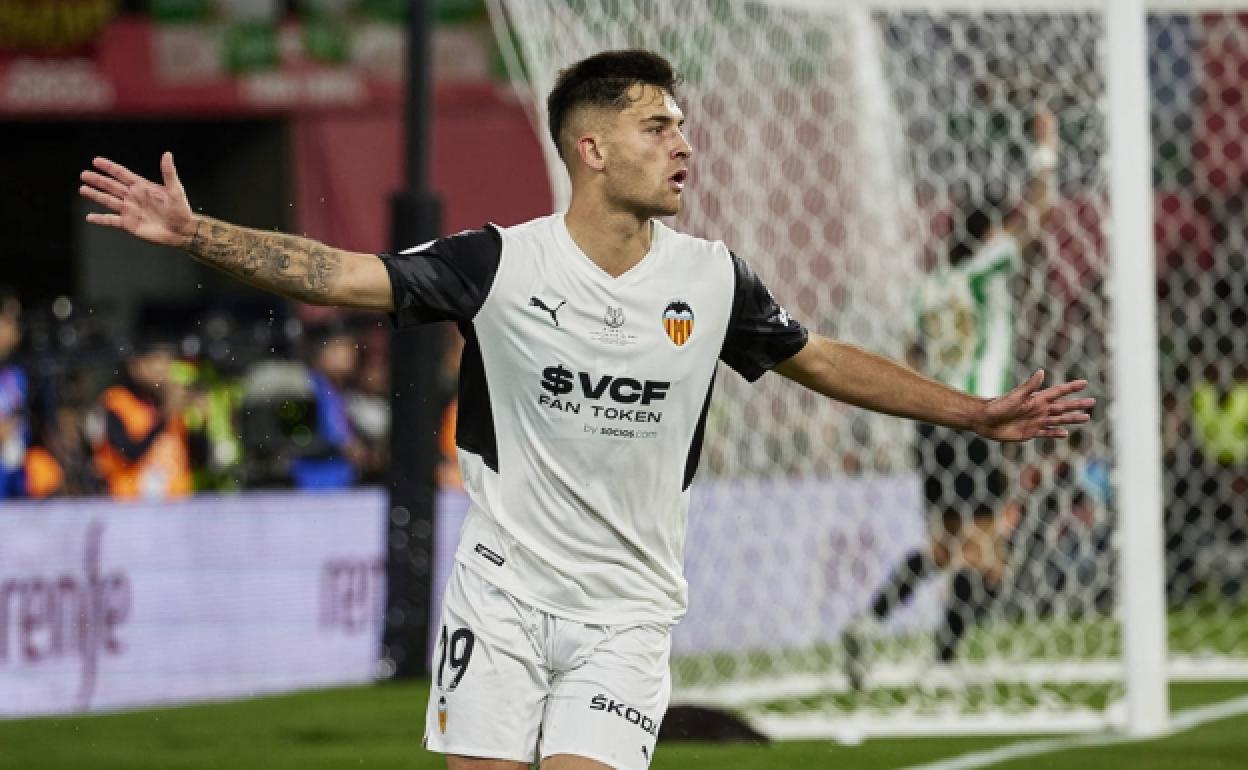 Hugo Duro, celebrando el gol que marcó en la final de la Copa del Rey.