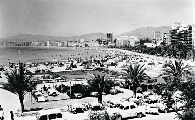 El Club Náutico de Benidorm en 1960, cuando ya era un destino popular en España