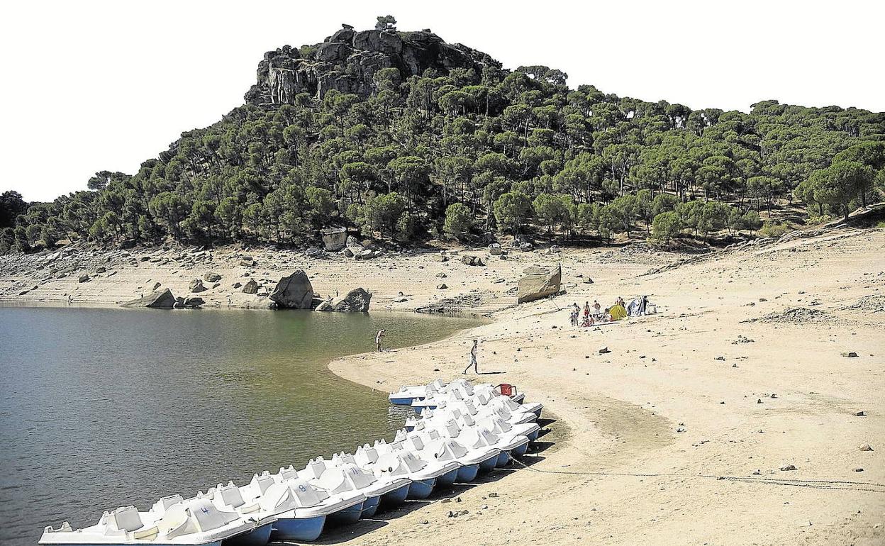 Pantano de San Juan, uno de los puntales del turismo interior en la Comunidad de Madrid.