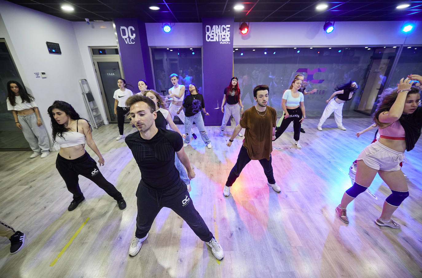 Fotos: El &#039;chanelazo&#039; llega a las escuelas de baile en Valencia