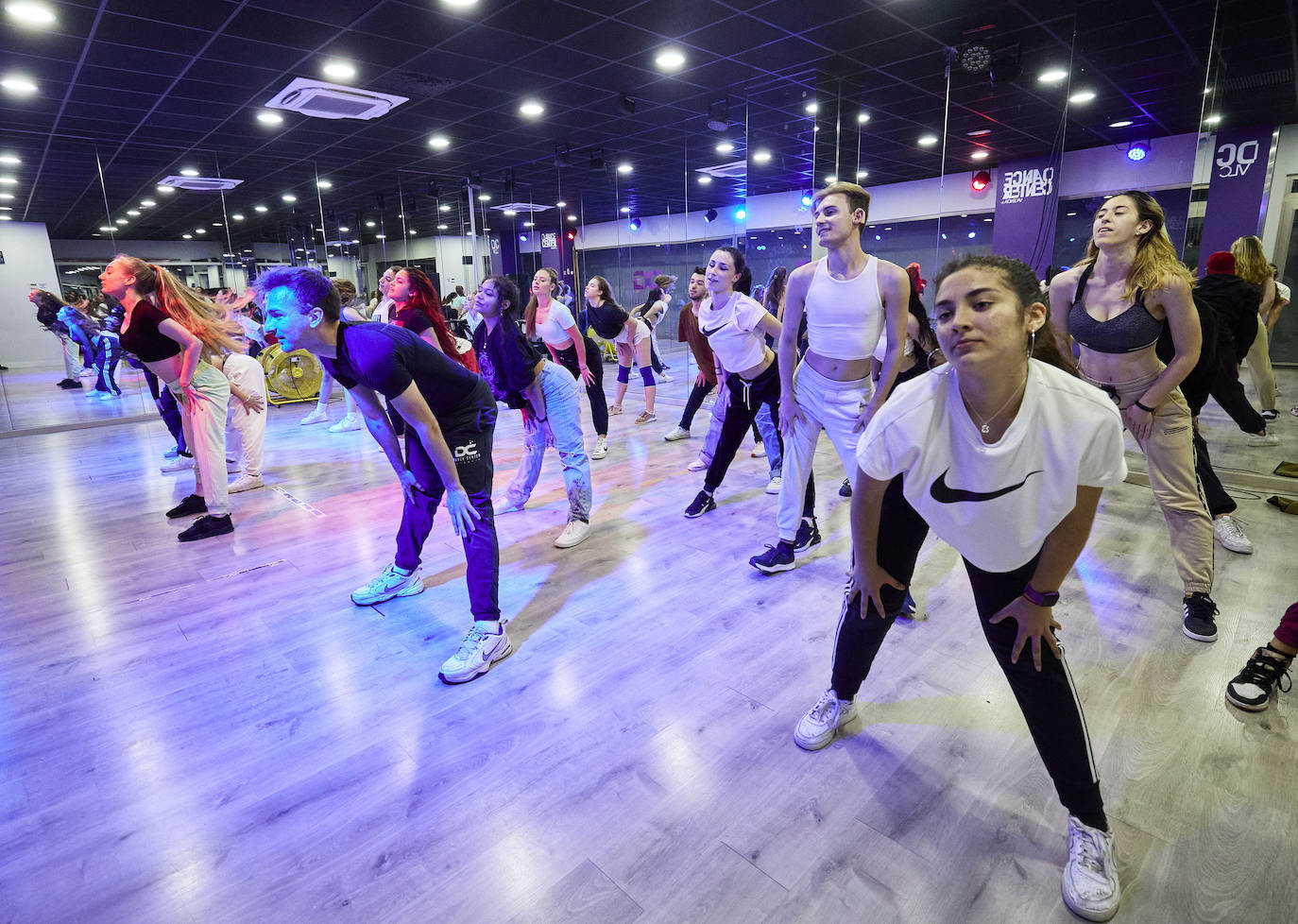 Fotos: El &#039;chanelazo&#039; llega a las escuelas de baile en Valencia