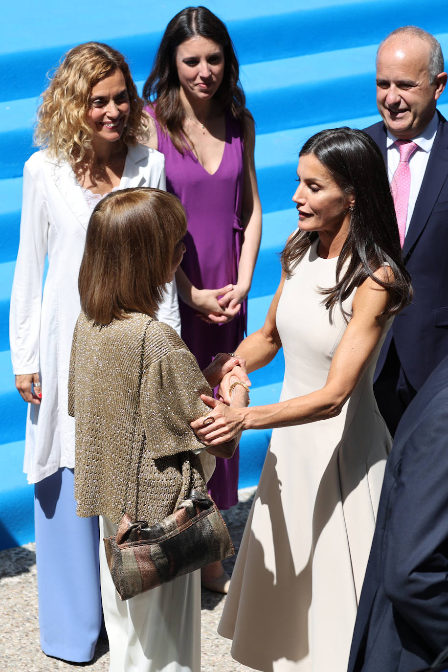 Fotos: Letizia rescata uno de sus vestidos favoritos de Pedro del Hierro