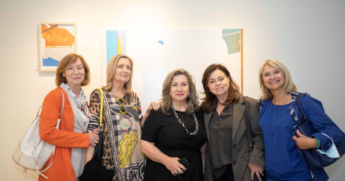 Adoración de Rufino Ramón, Helena Calvillo, Sara Joudi, Felisa Martinez y Noemi Galán.