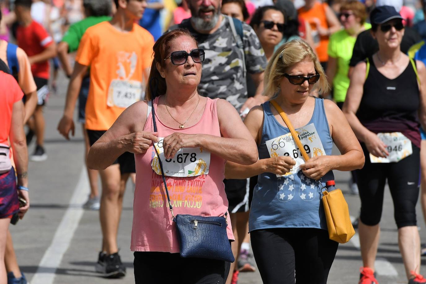 Miles de personas participan en una de las pruebas más esperadas del calendario de carreras populares en Valencia