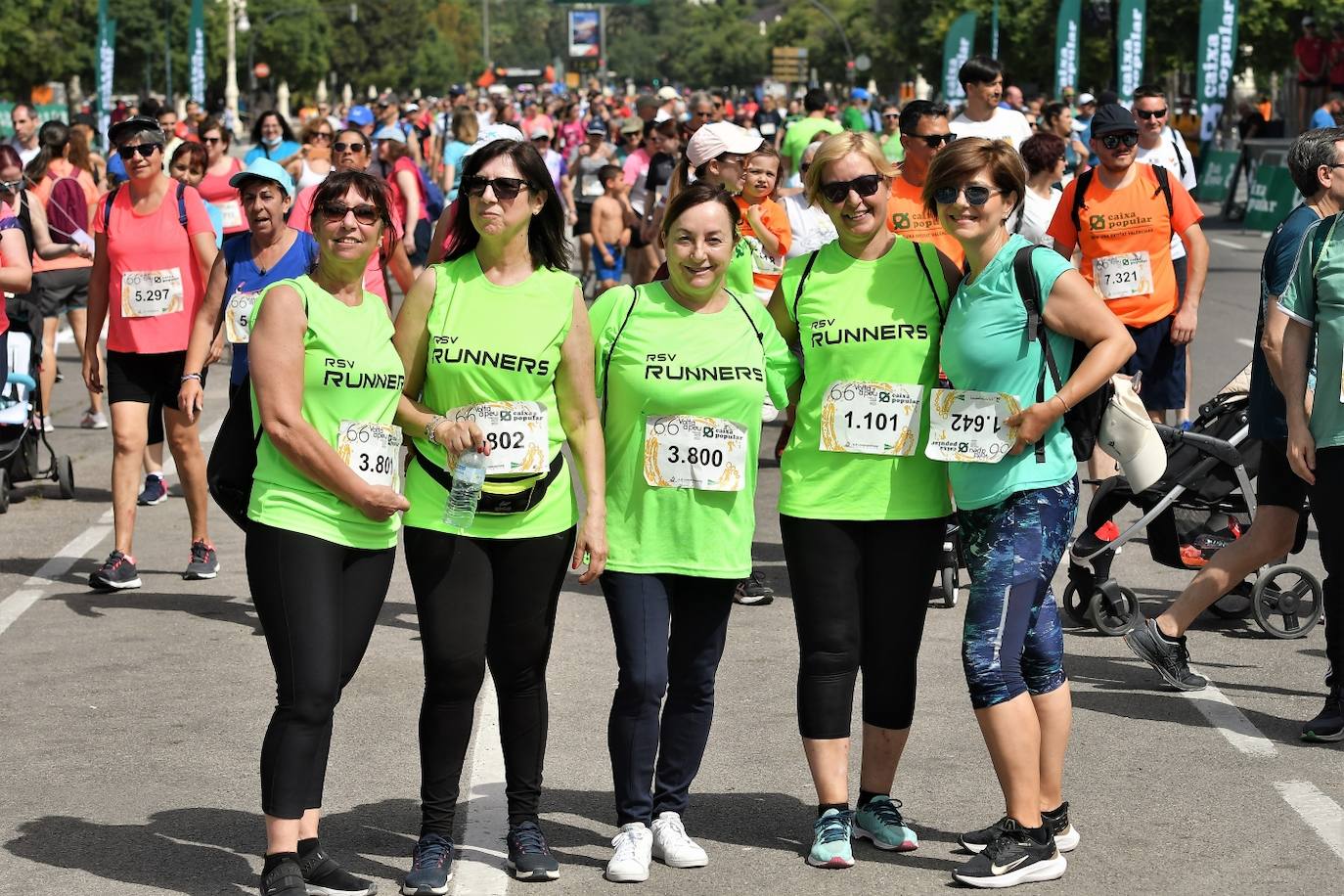 Miles de personas participan en una de las pruebas más esperadas del calendario de carreras populares en Valencia