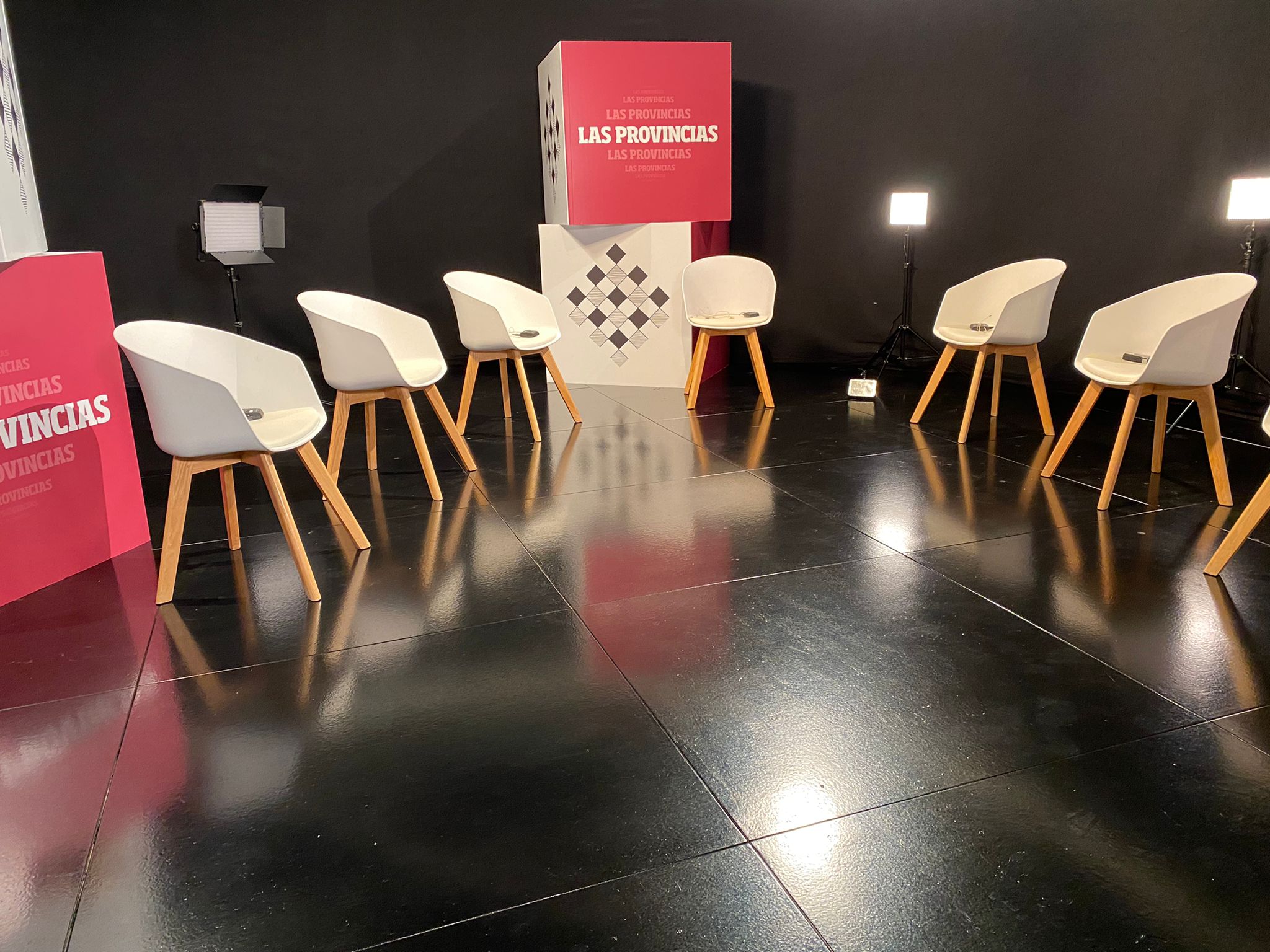 Cuenta atrás para las elecciones municipales 2023: señal en directo