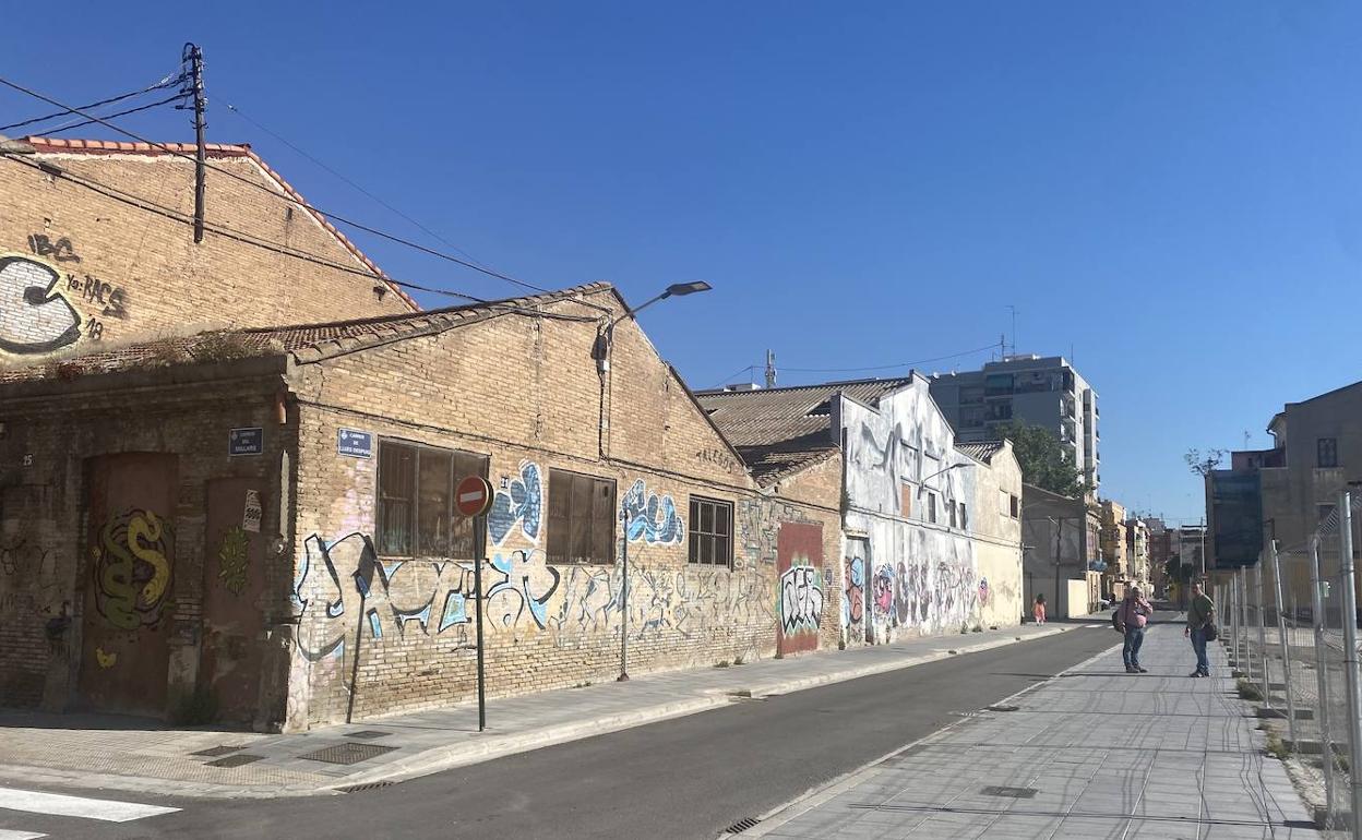 Calle Luis Despuig, junto a la calle San Pedro y Mijares, en el barrio del Cabanyal. 