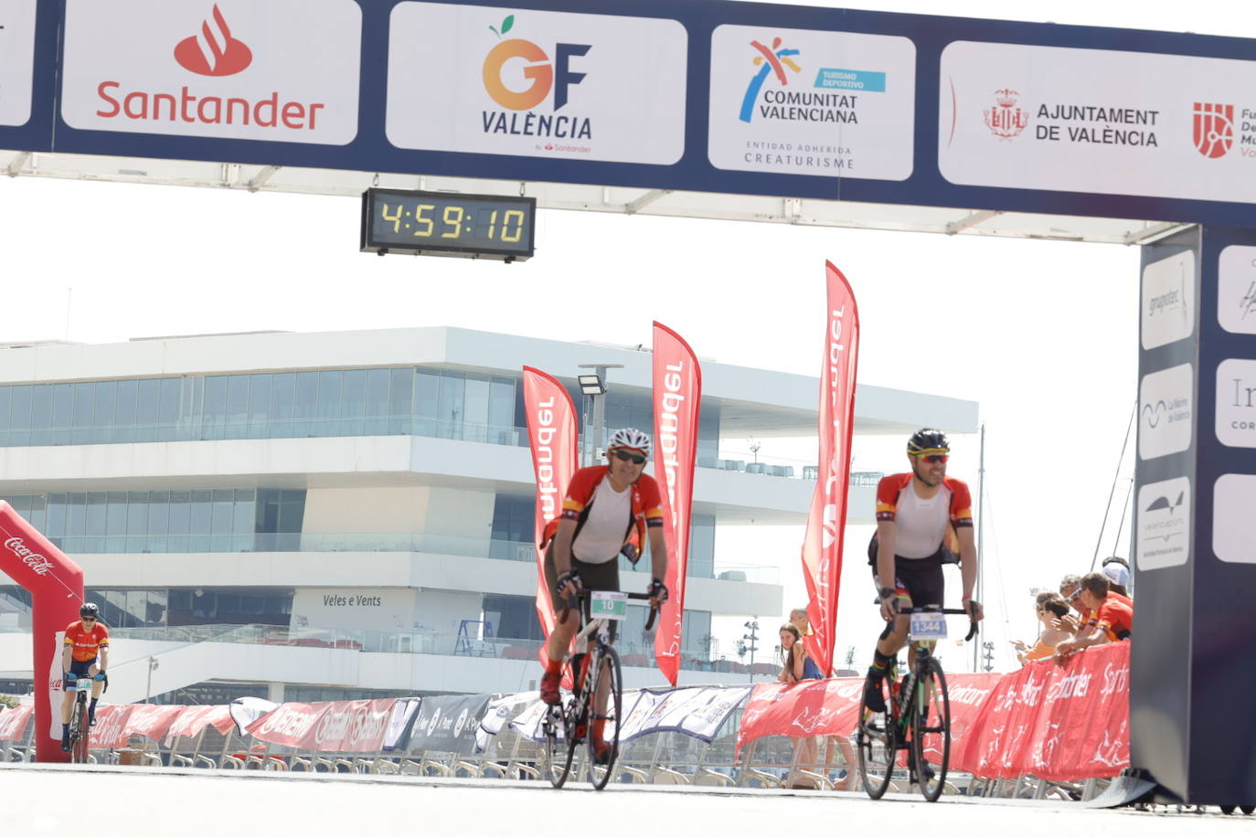 Fotos: Búscate en el Gran Fondo Internacional Marcha Ciudad València