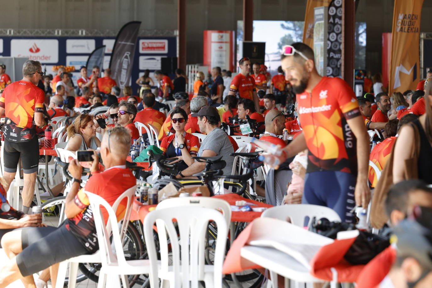 Fotos: Búscate en el Gran Fondo Internacional Marcha Ciudad València