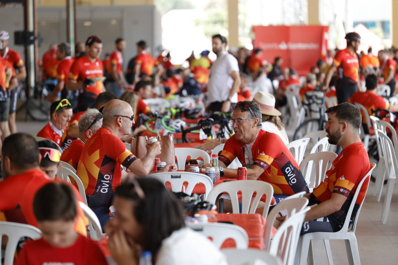 Fotos: Búscate en el Gran Fondo Internacional Marcha Ciudad València