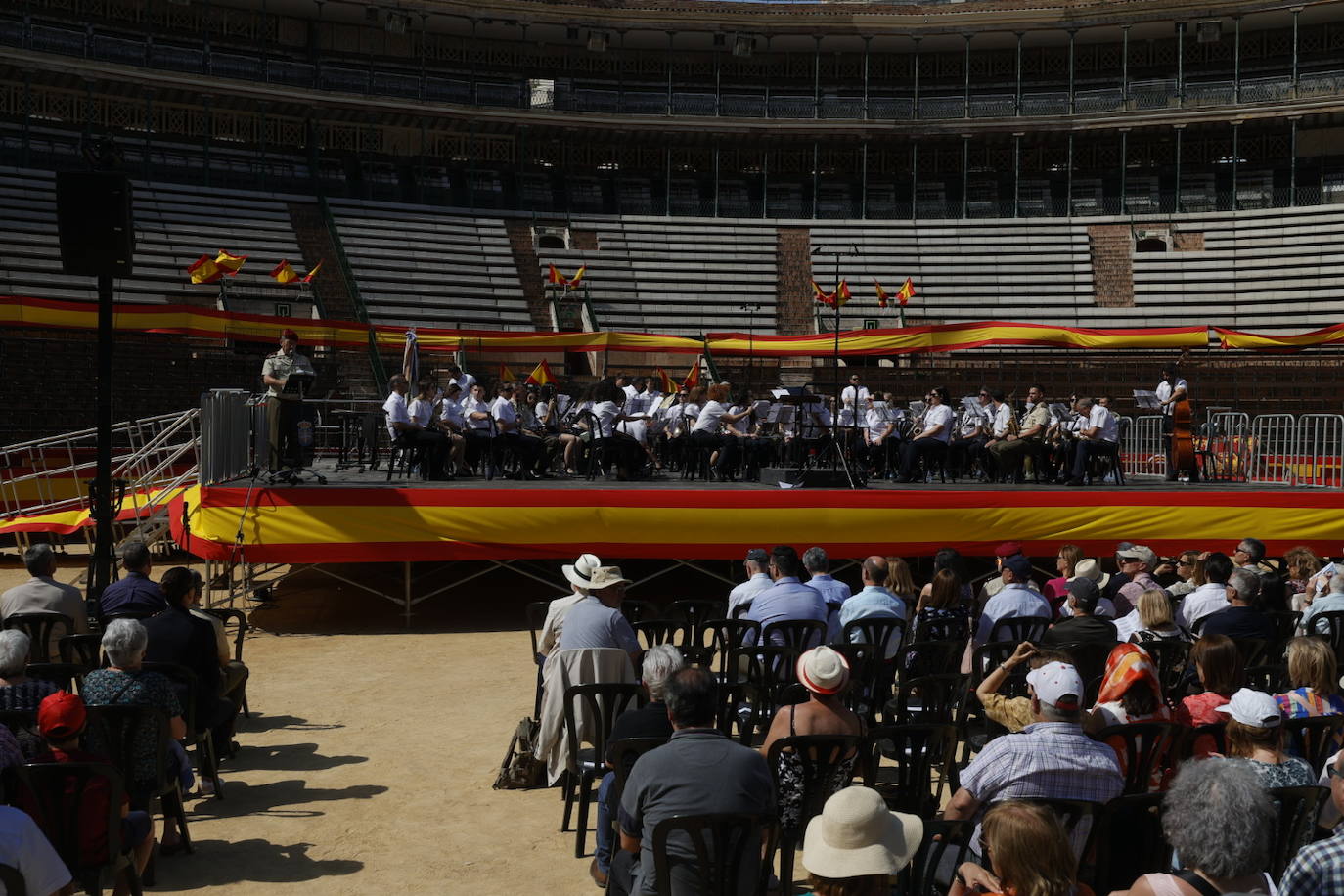 Fotos: Un concierto a tres bandas por el Día de las Fuerzas Armadas