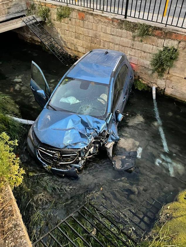 Fotos: Así ha quedado el vehículo del conductor que ha atropellado dos personas en Canals