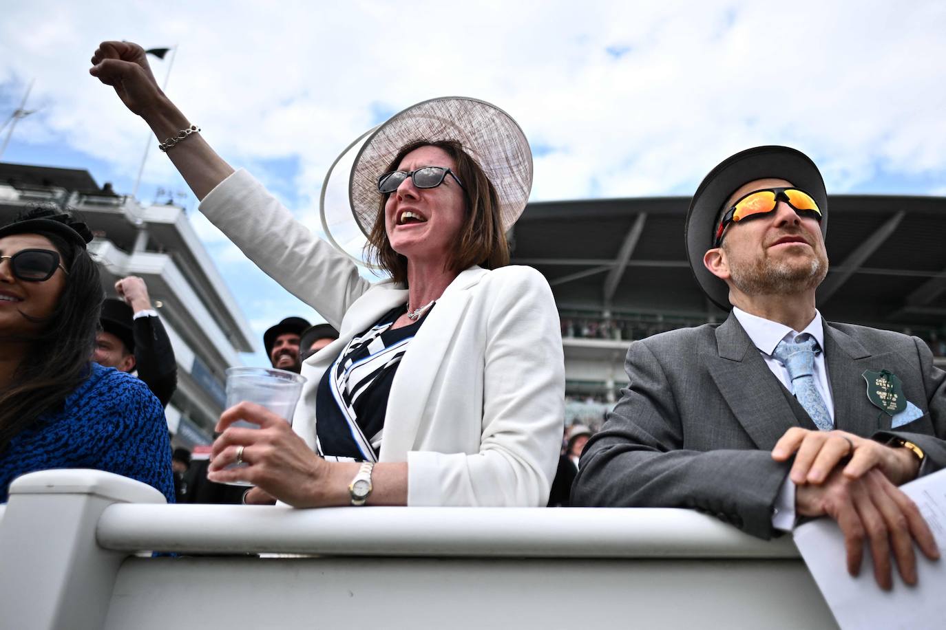 Fotos: Duelo de pamelas y tocados en el legendario Derby de Epsom