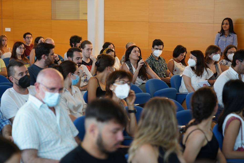 Fotos: Premios Nobel visitan a científicos y estudiantes en Valencia