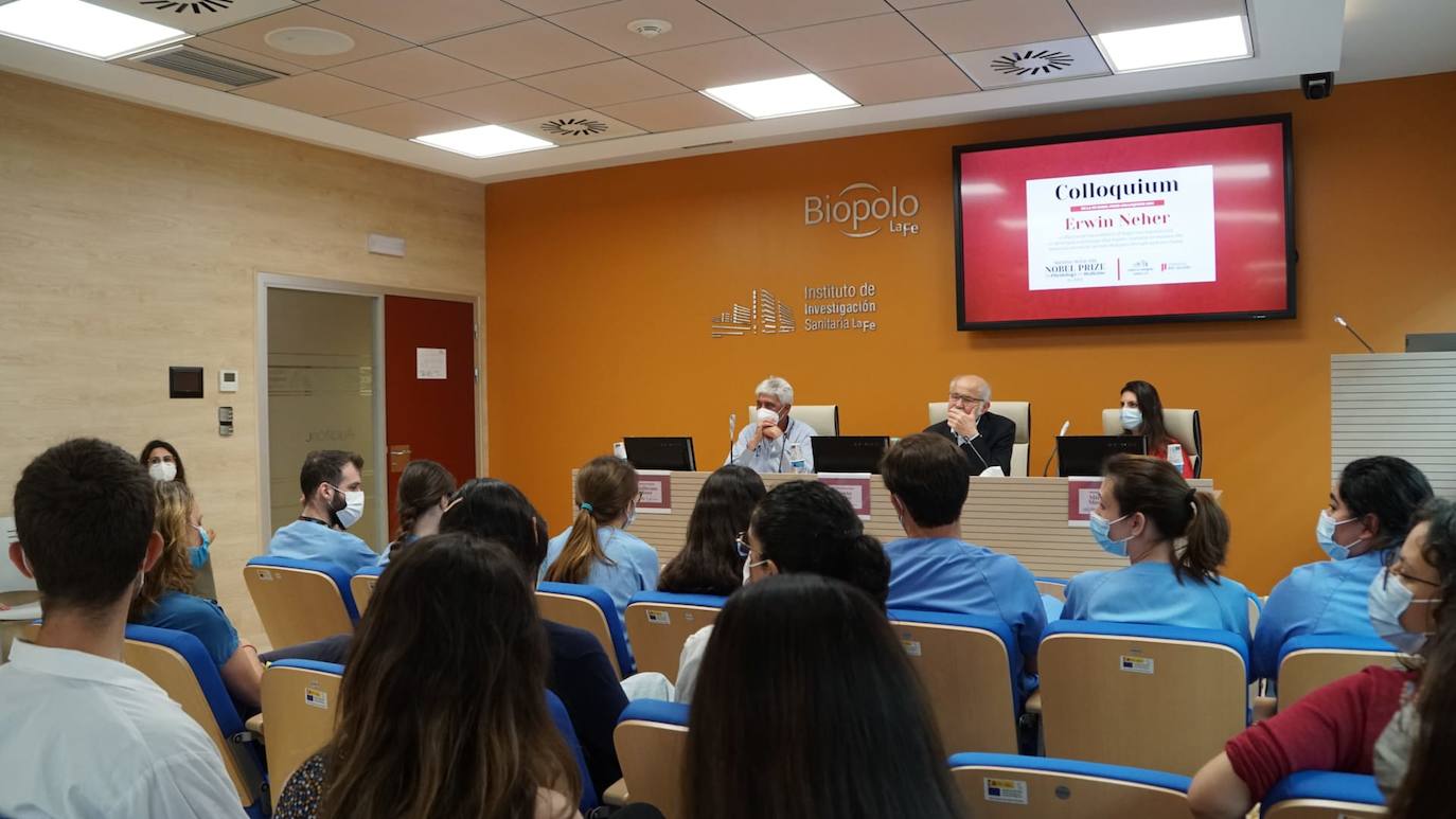 Fotos: Premios Nobel visitan a científicos y estudiantes en Valencia