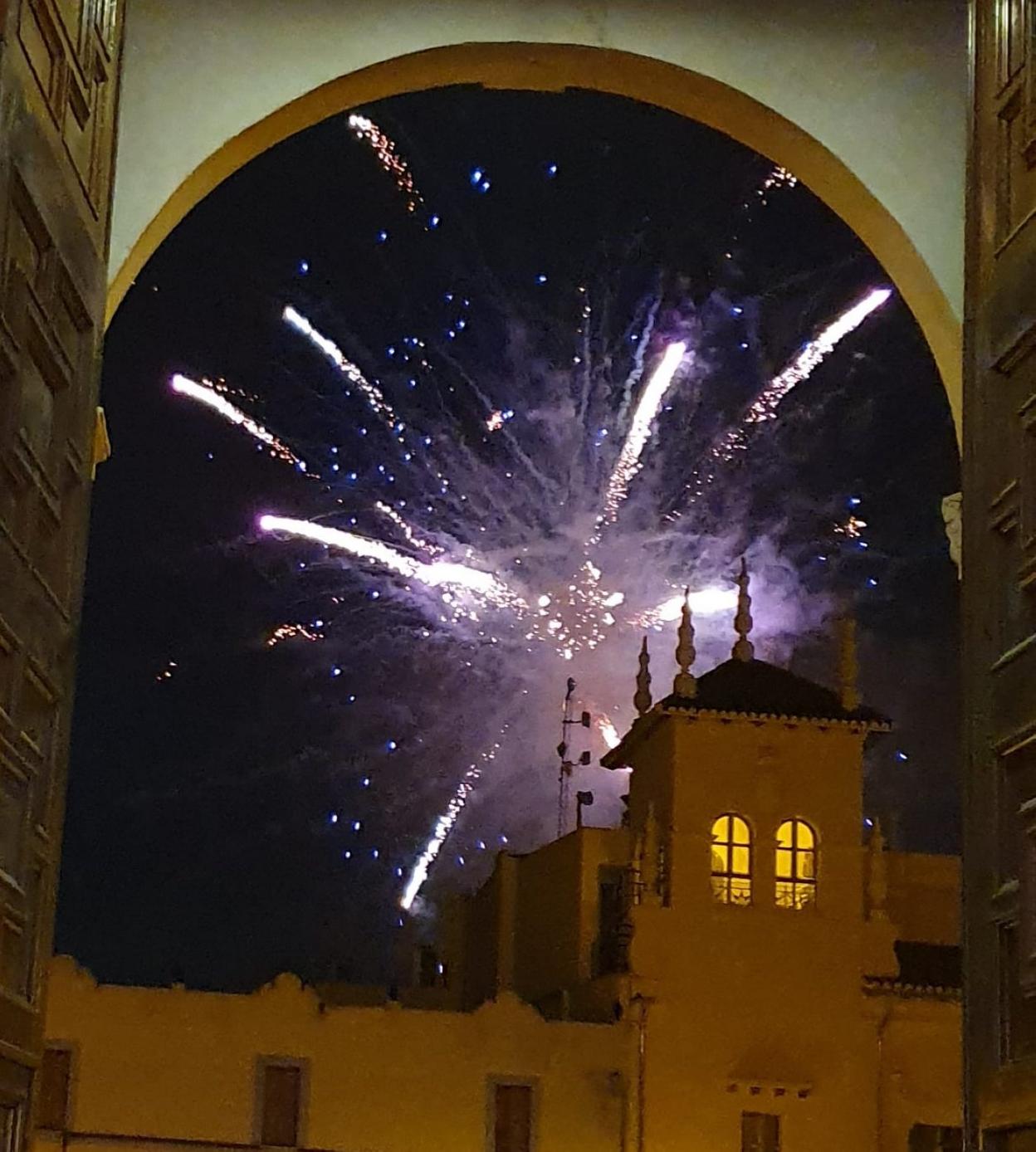 Fuegos artificiales en el municipio. LP