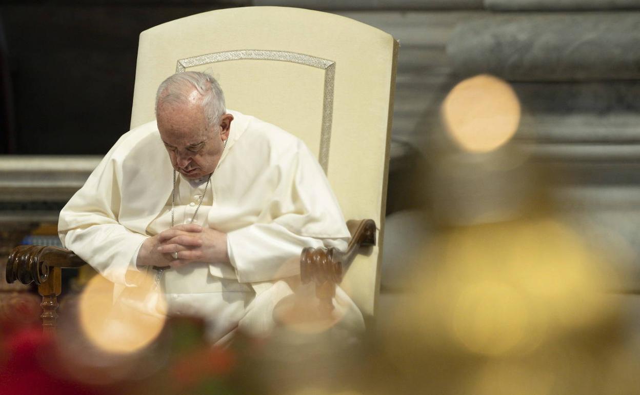 El papa Francisco, este domingo durante la misa de Pentecostés, en San Pedro.