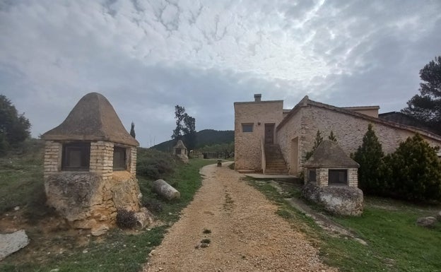 Imagen principal - Vino de Valencia | Paisaje en una botella: la magia de Celler de Roure