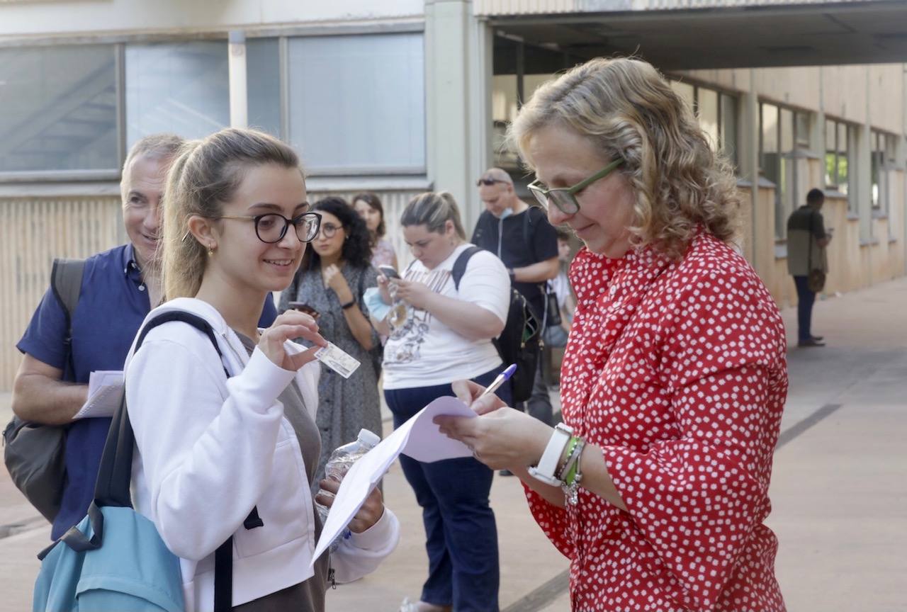 Miles de alumnos valencianos se enfrentan a las pruebas de Selectividad.