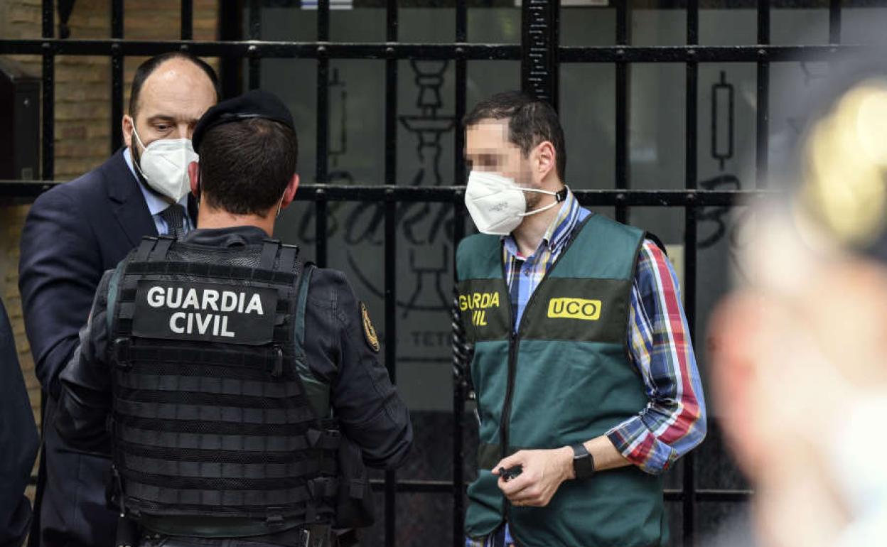 Actuaciones policiales en Azud.