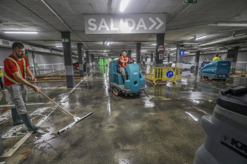 Fotos: Vecinos de Bétera afectados por filtraciones de agua en garajes, trasteros y viviendas se unen en una plataforma