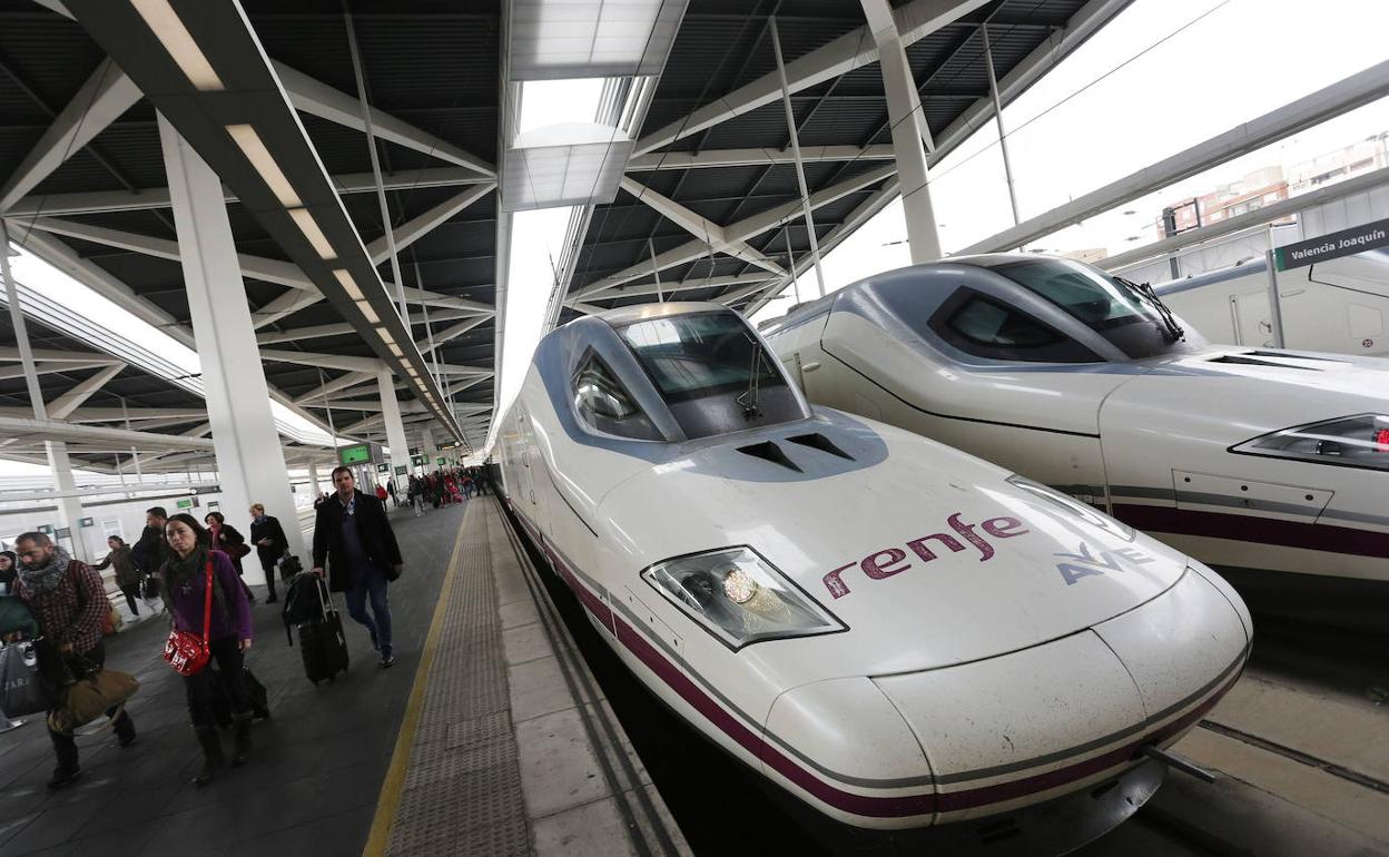 Los AVE no llegarán en julio a la estación de Alicante. 