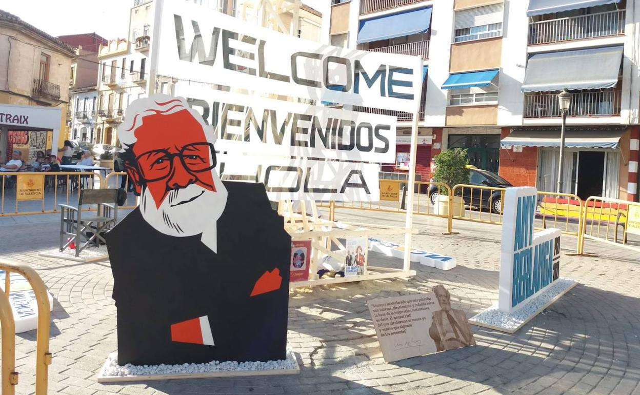 La falla dedicada al Año Berlanga en la plaza de Patraix. 