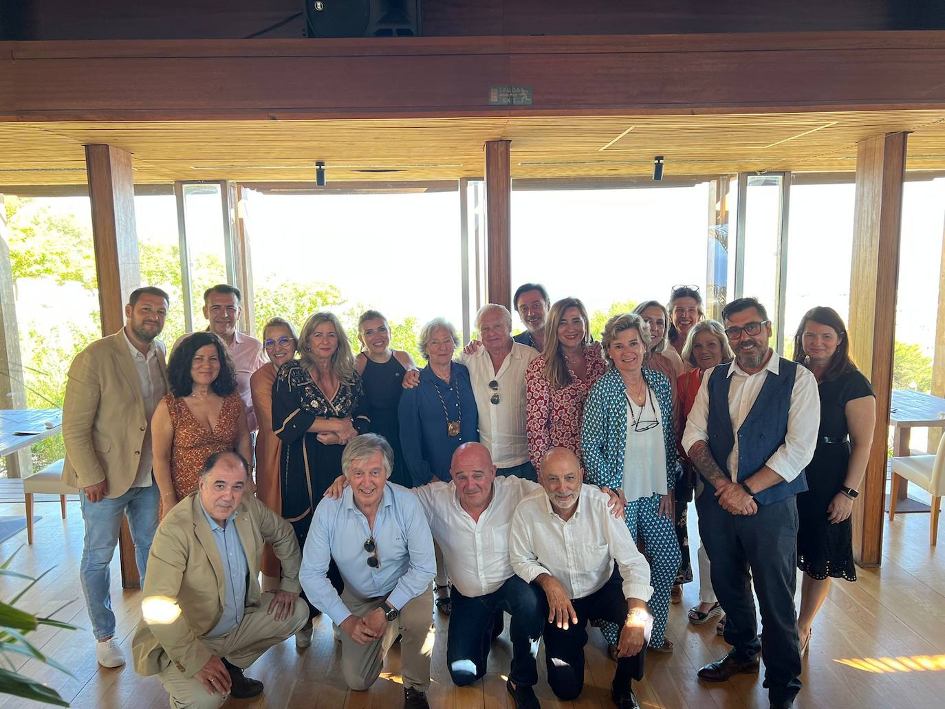 Almuerzo de la Academia Vasca de Gastronomía con académicos de la Comunitat en el restaurante La Ereta en Alicante.