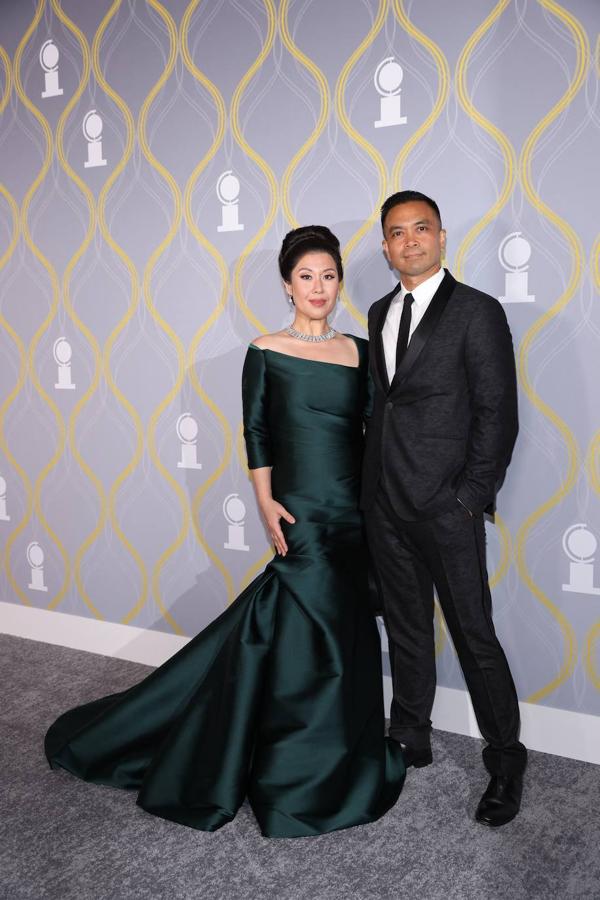 Ruthie Ann Miles y acompañante