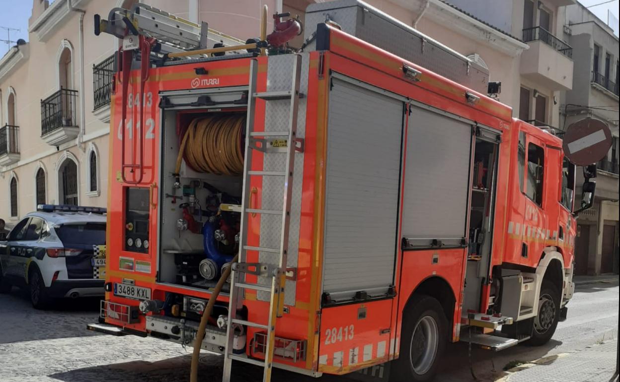 Bomberos del Consorci actuando en un incendio. 