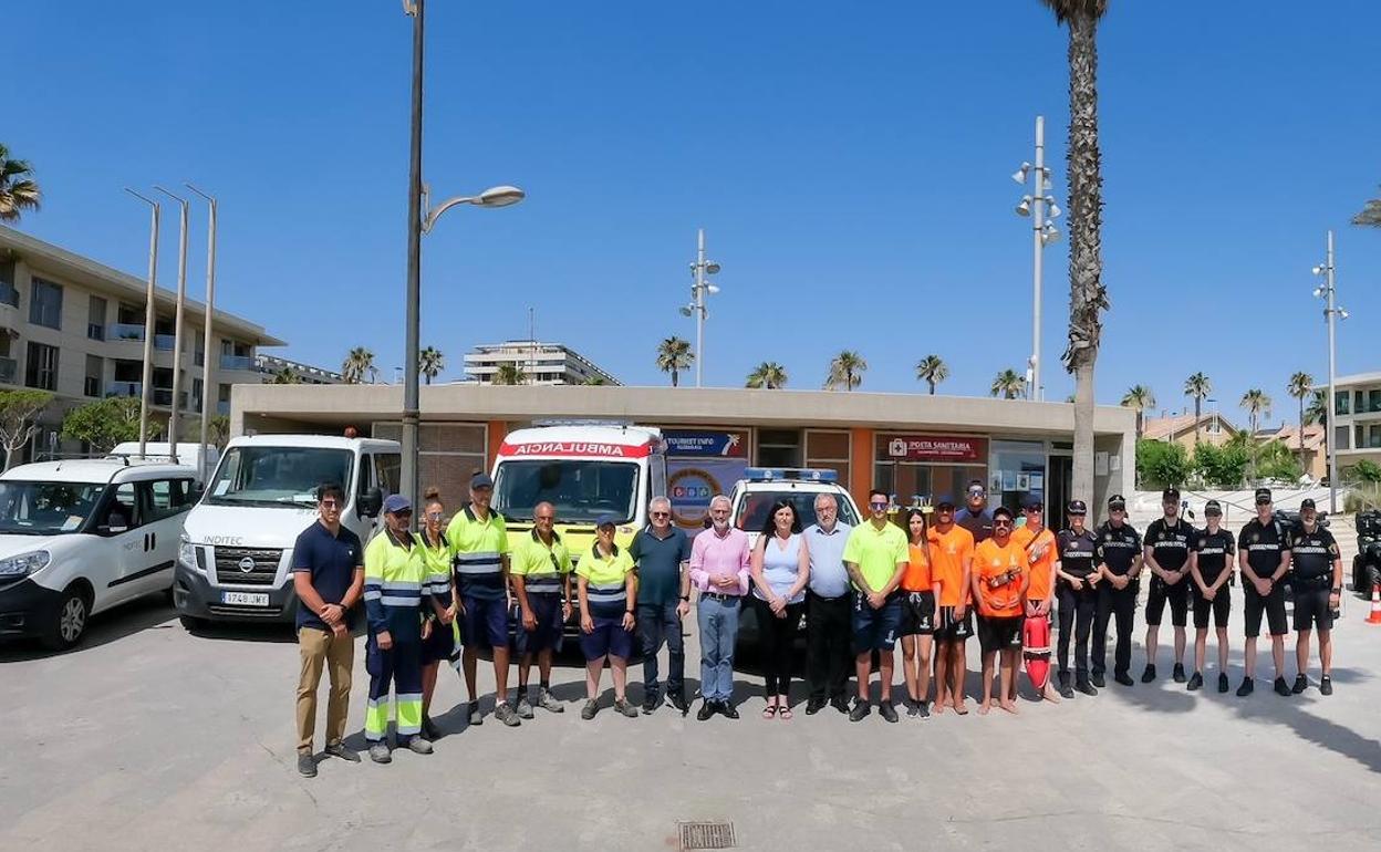 Las presentación de los equipos que vigilan las playas. 