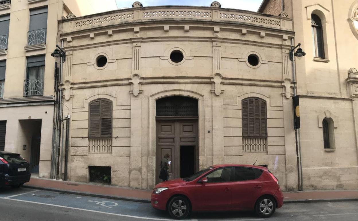 Edificio que albergará el futuro museo, ubicado en la calle El Camí, 44. 