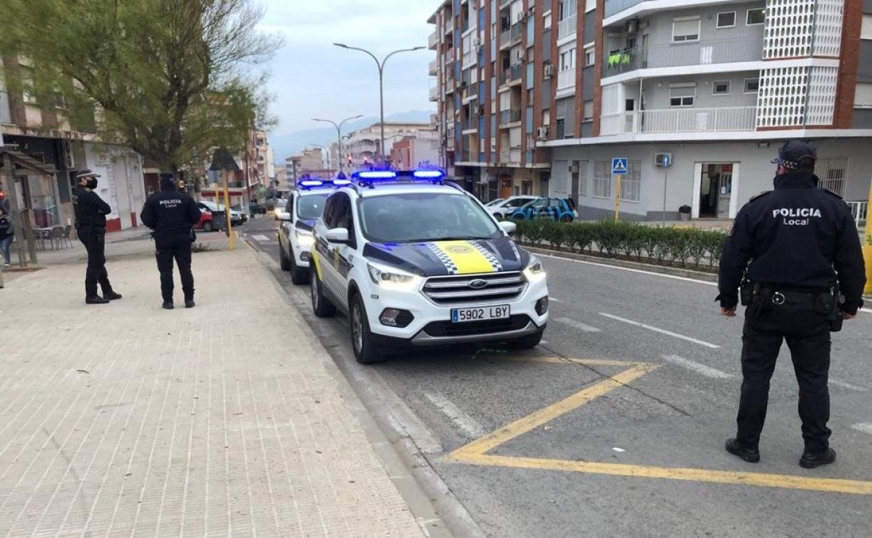 La rapidez de los agentes de la Policía Local permitió la detención del agresor. 