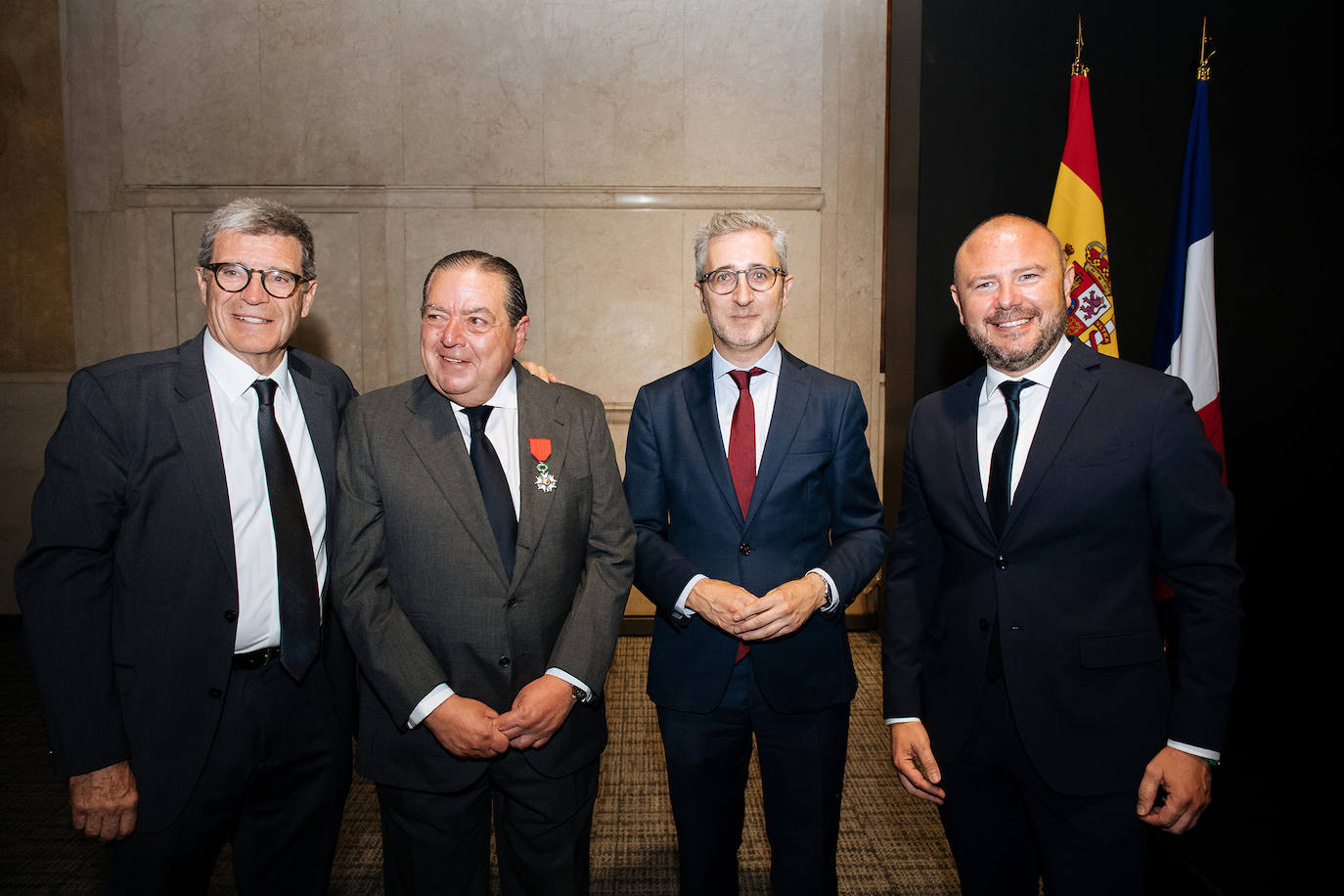 El presidente de la Autoridad Portuaria de Valencia, Aurelio Martínez, el naviero Vicente Boluda, el conseller Arcadi España y el presidente de la Diputación de Valencia, Toni  Gaspar.