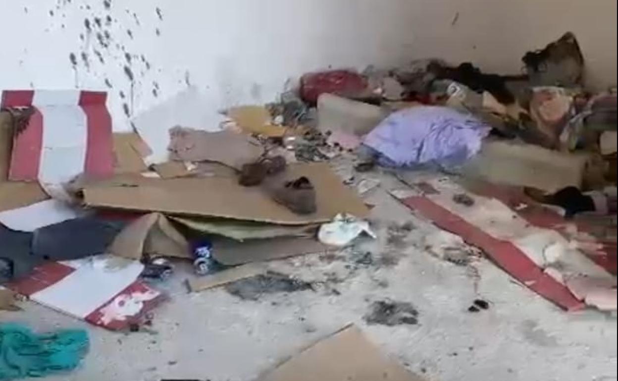 Vivienda okupada en el barrio del Cortijo en Carlet. 