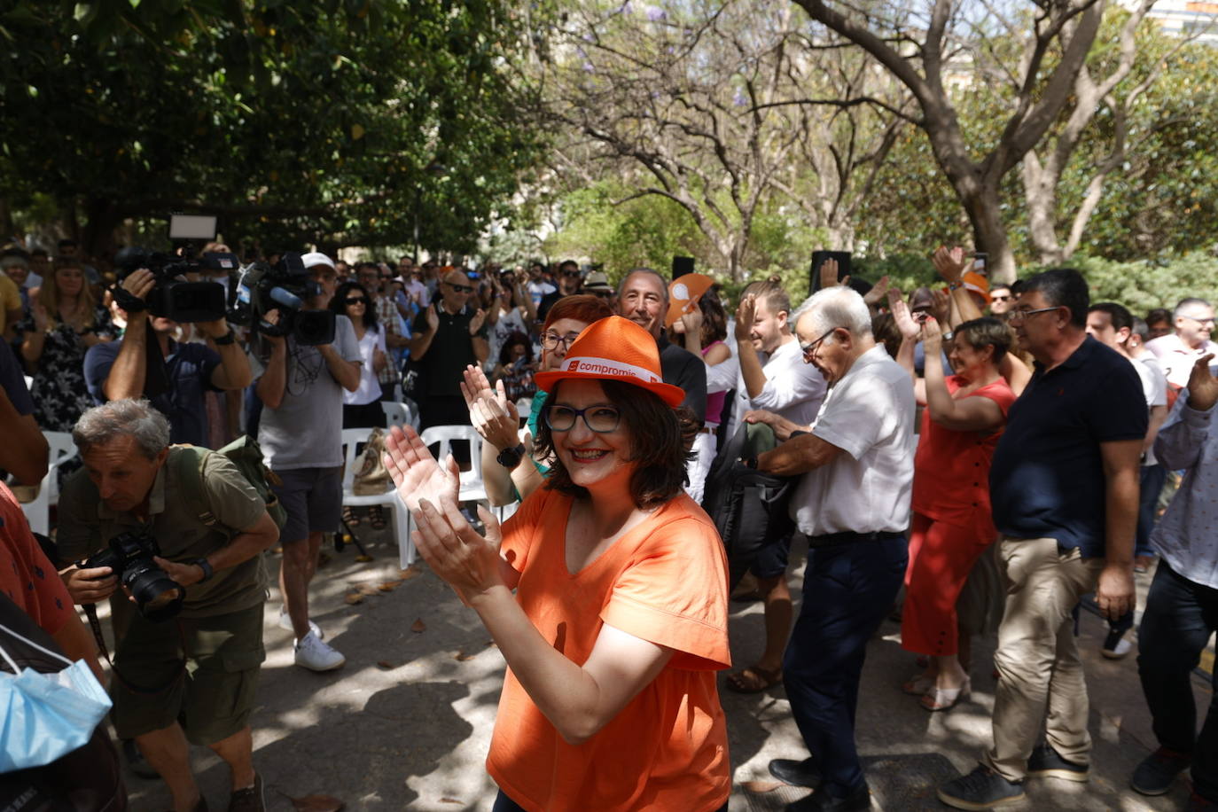 Fotos: Primer acto de partido de Compromís tras la imputación de Oltra