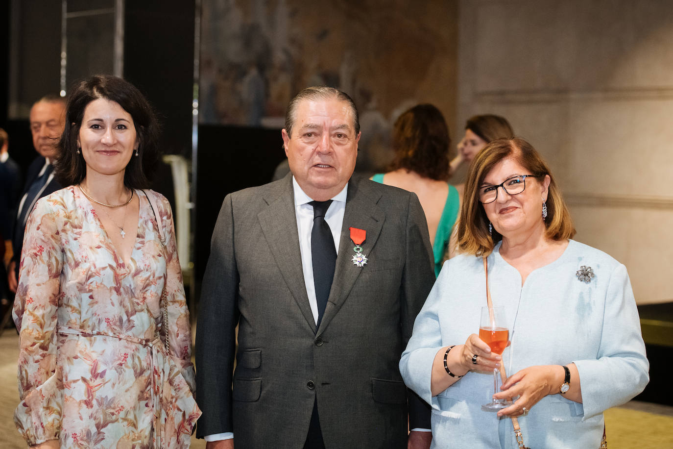 Casi 150 personas han compartido junto a Vicente Boluda y Esther Pastor la entrega de la medalla de la Legión de Honor de Francia.