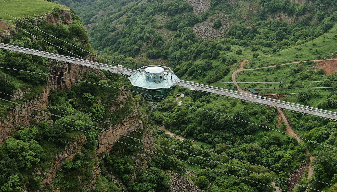 Fotos: Así es el restaurante colgante más alto del mundo