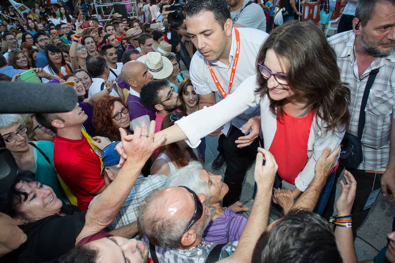 Fotos: La carrera de Mónica Oltra en imágenes: desde la polémica de las camisetas a los Goya