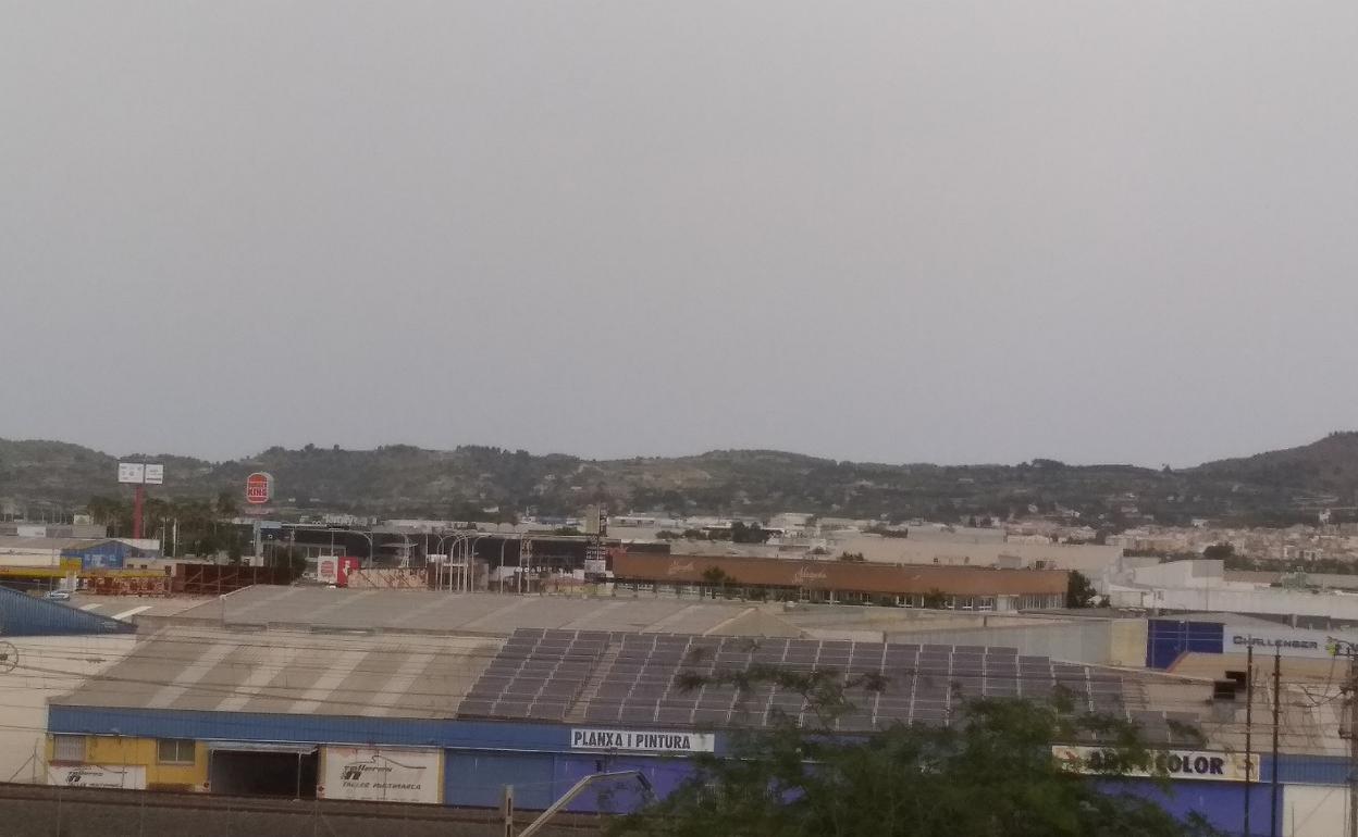 El cielo ha amanecido nuboso en Xàtiva y en el resto de la comarca. 