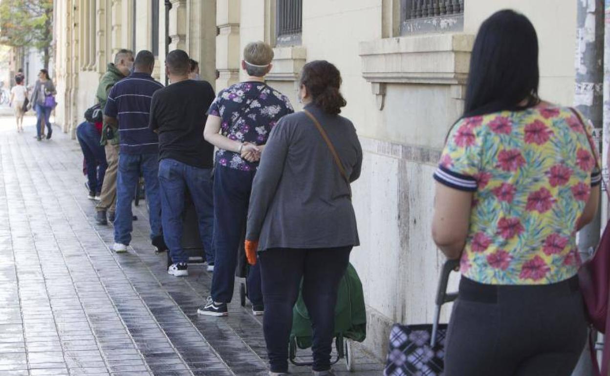 Casa Caridad: la necesidad se dobla en un año en Valencia