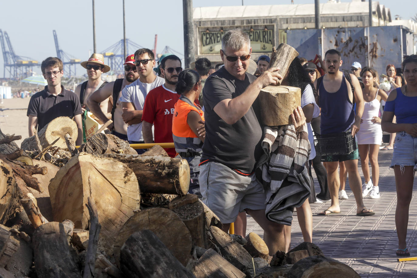 Fotos: La Noche de San Juan 2022 en Valencia